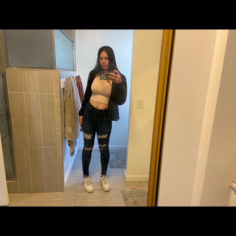 Meet your Posher, Adrianna